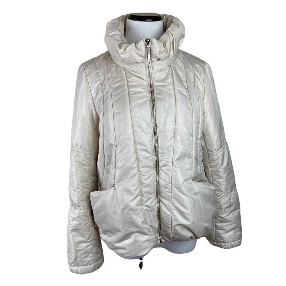 Bellvilles Champagne Cream Size M Puffer Jacket Soft Comfy Casual Classic EUC